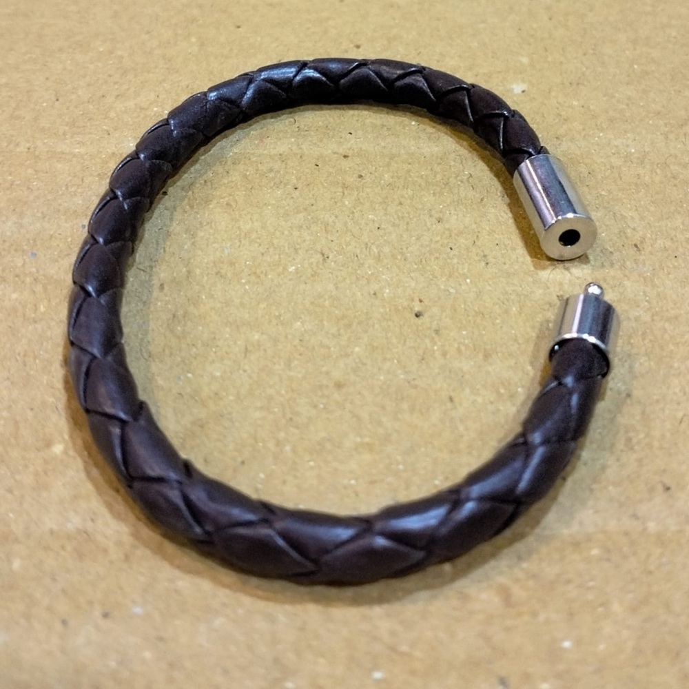 ❄️❄️New Brown Braided Leather Bracelet - Picture 4 of 6